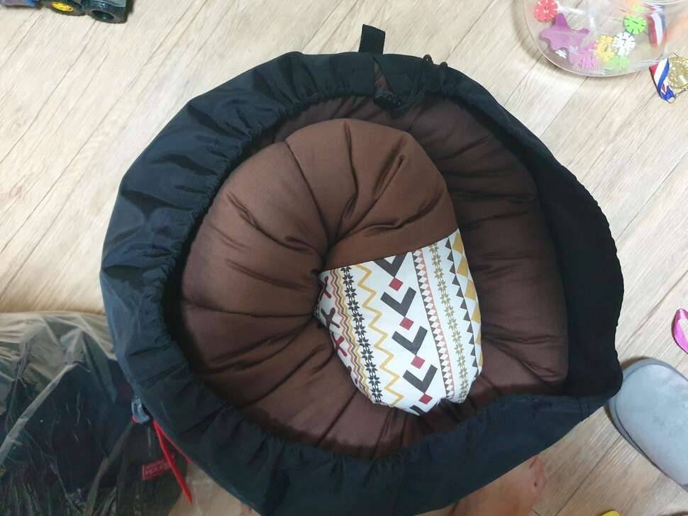 캠핑홀리데이 몬스터침낭팔아요 (중고장터 - 비낚시용품)