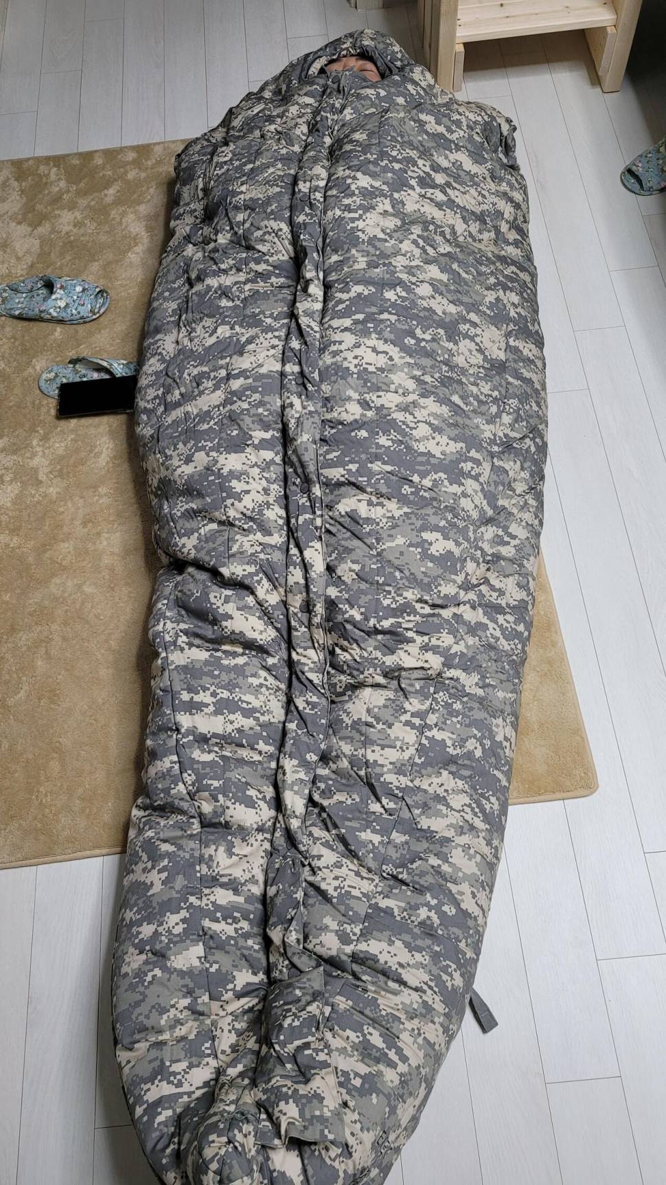 재업혹한기 침낭팝니다 워치콘침낭 (중고장터 - 비낚시용품)