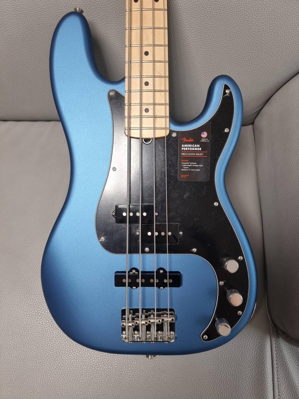 Fender 베이스기타 팝니다 (중고장터 - 비낚시용품)