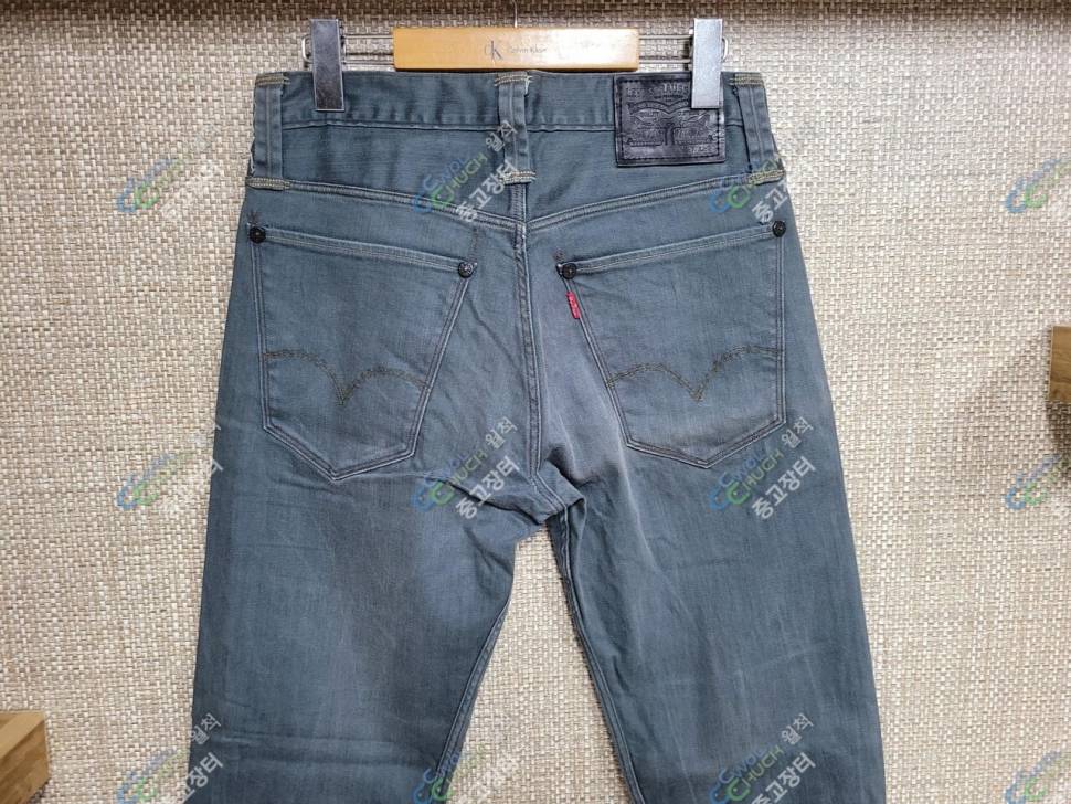 31인치 리바이스 청바지 아디다스 반팔 티셔츠 (중고장터 - 비낚시용품)