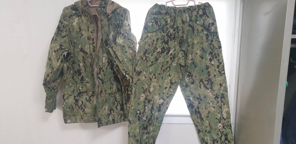 미해병대 2세데 고어텍스 상하의 한벌 분양합니다 (중고장터 - 비낚시용품)