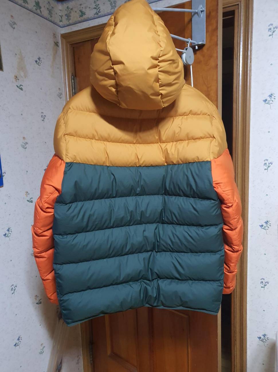 나이키 윈드러너 다운 패딩 (중고장터 - 비낚시용품)