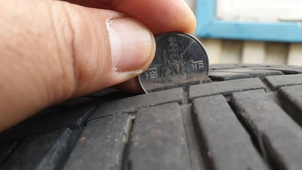 2355518 중고 타이어 팝니다 (중고장터 - 비낚시용품)