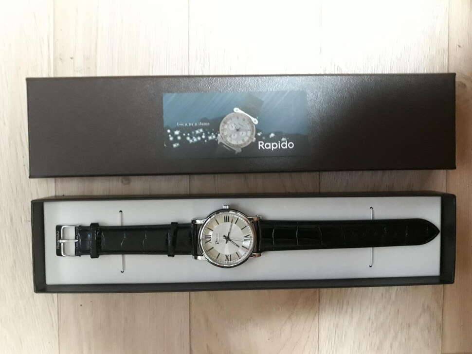 남성시계 와 탁상 시계 입니다 (중고장터 - 비낚시용품)