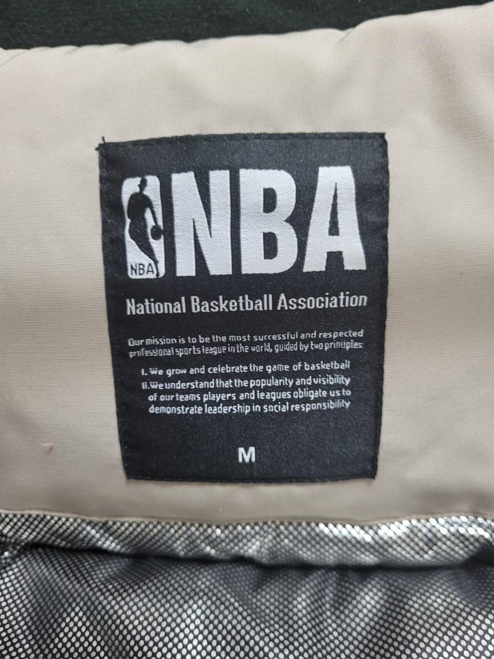 NBA 카고불스 구스다운 M사이즈 (중고장터 - 비낚시용품)