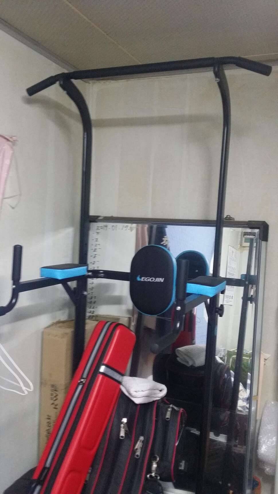 턱걸이 운동기구 팝니다바다선상대 써비스 (중고장터 - 비낚시용품)