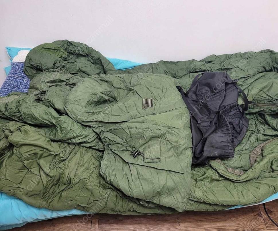 미군 춘추하계침낭4개팝니다 (중고장터 - 비낚시용품)