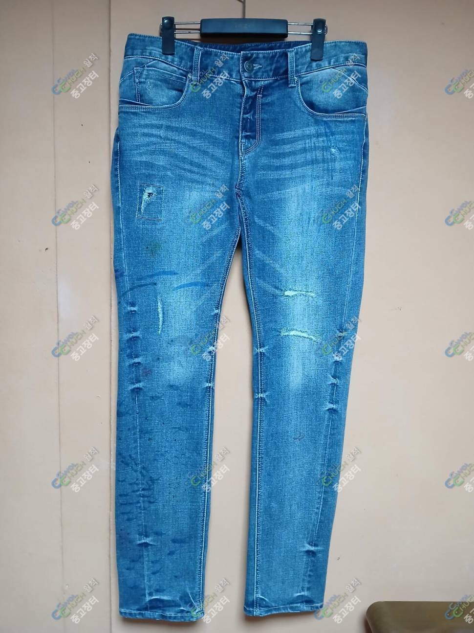타미힐피거 데님30인지닉스 데님33인지 (중고장터 - 비낚시용품)
