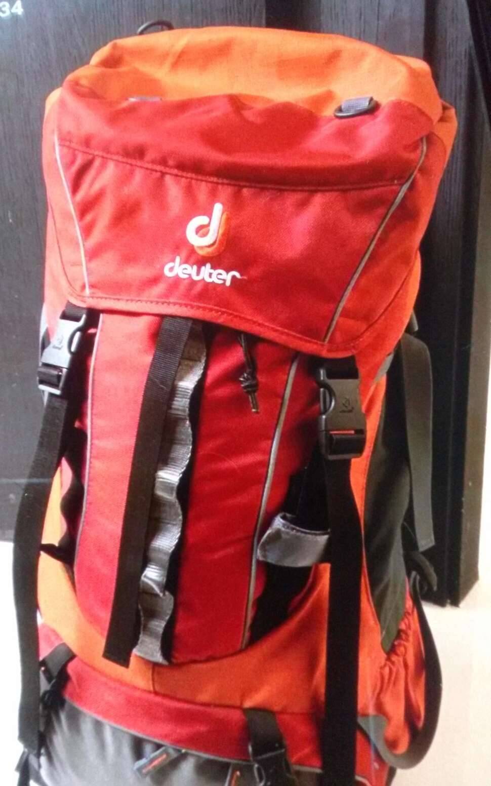 도이터배낭과 콜맨 듀얼푸어 휘발류 버너 (중고장터 - 비낚시용품)