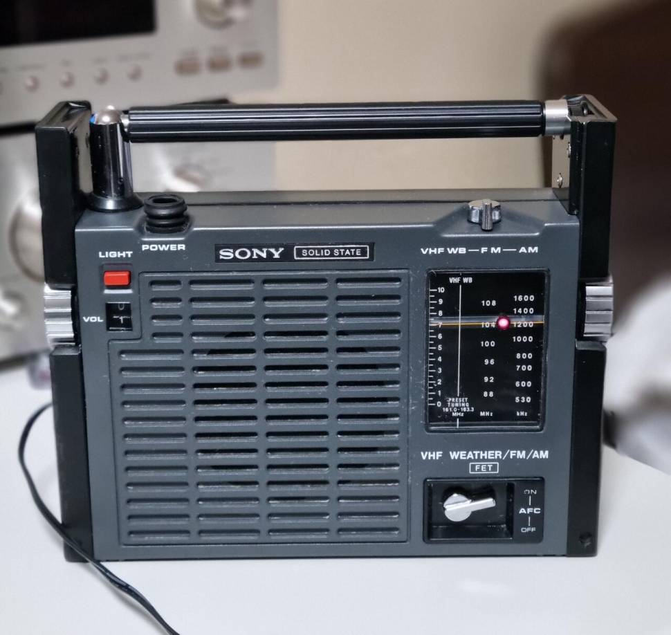 소니 TFM 8100WA 캠핑라디오 (중고장터 - 비낚시용품)