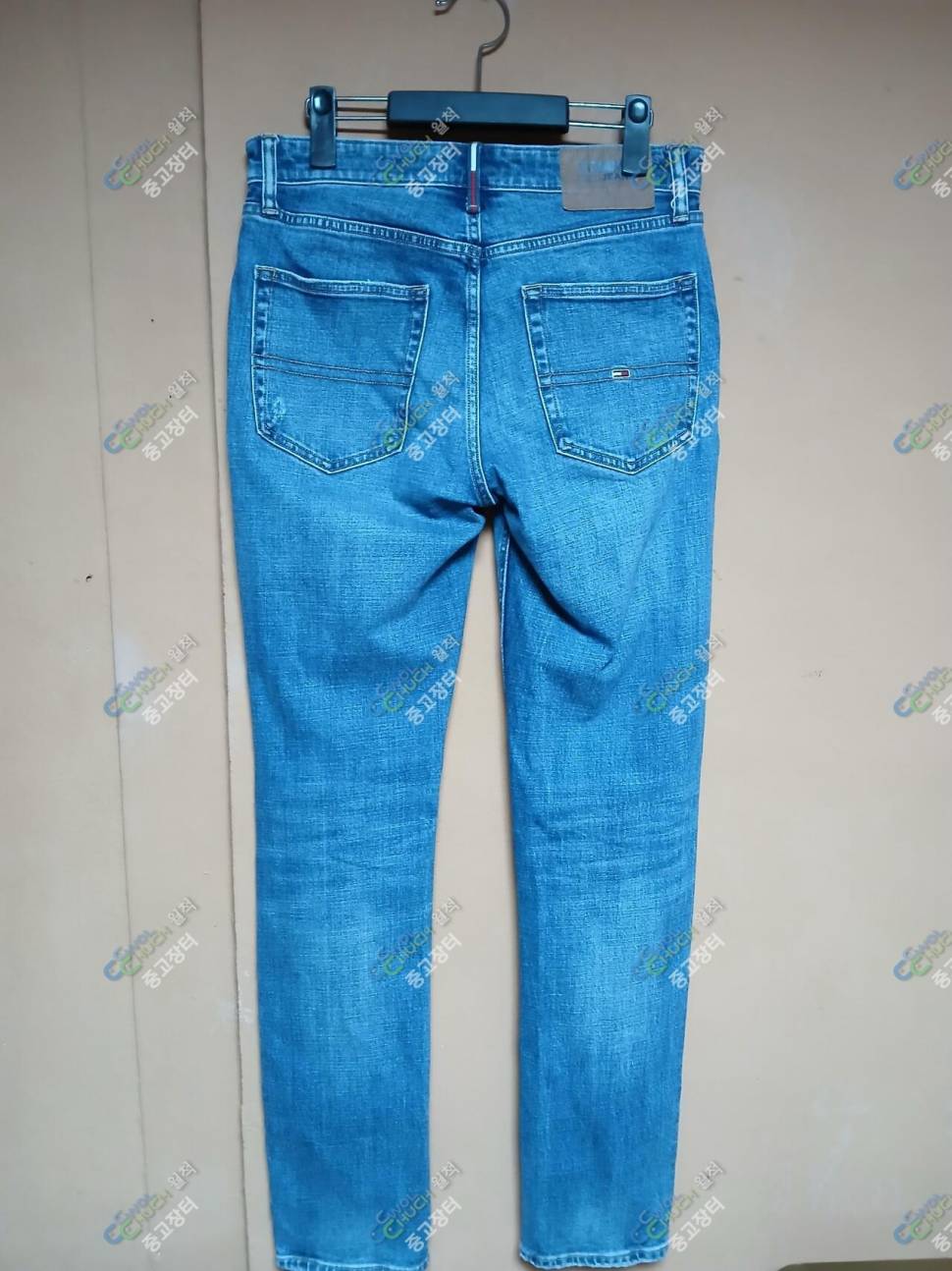 타미힐피거 데님30인지닉스 데님33인지 (중고장터 - 비낚시용품)