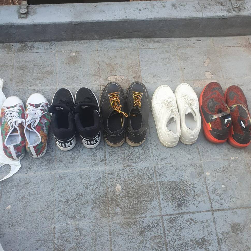 27080 남자운동화 몇켤레 (중고장터 - 비낚시용품)