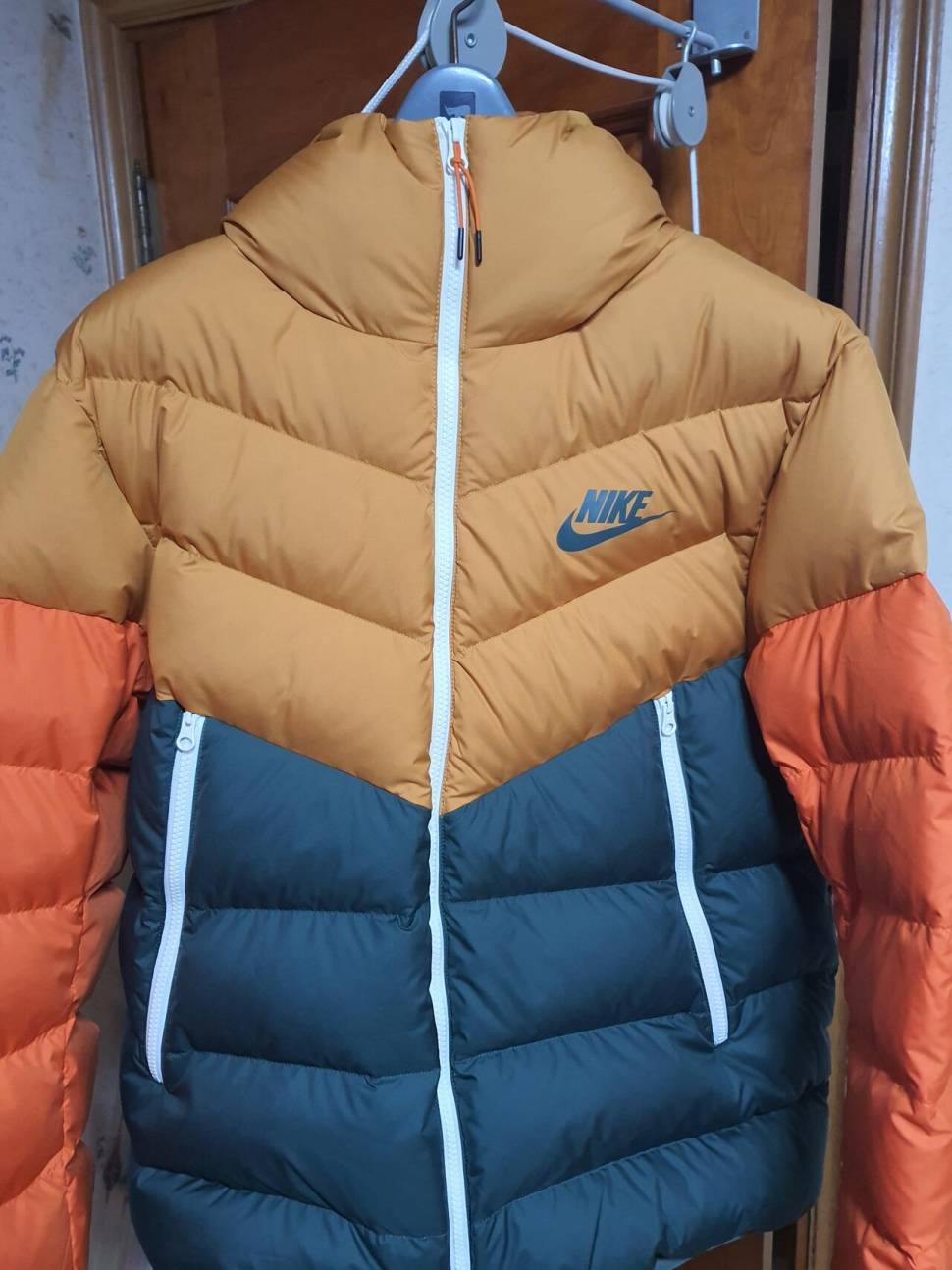 나이키 윈드러너 다운 패딩 (중고장터 - 비낚시용품)