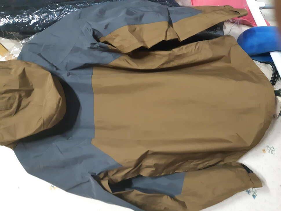 고어텍스 팩라이트 후드 자켓 105 (중고장터 - 비낚시용품)