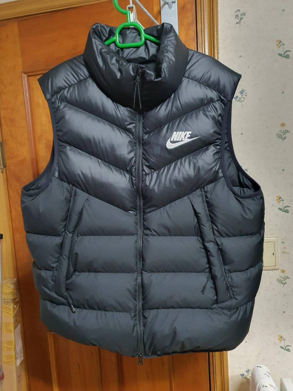 100 110 나이키 루즈핏 다운 패딩 조끼 (중고장터 - 비낚시용품)