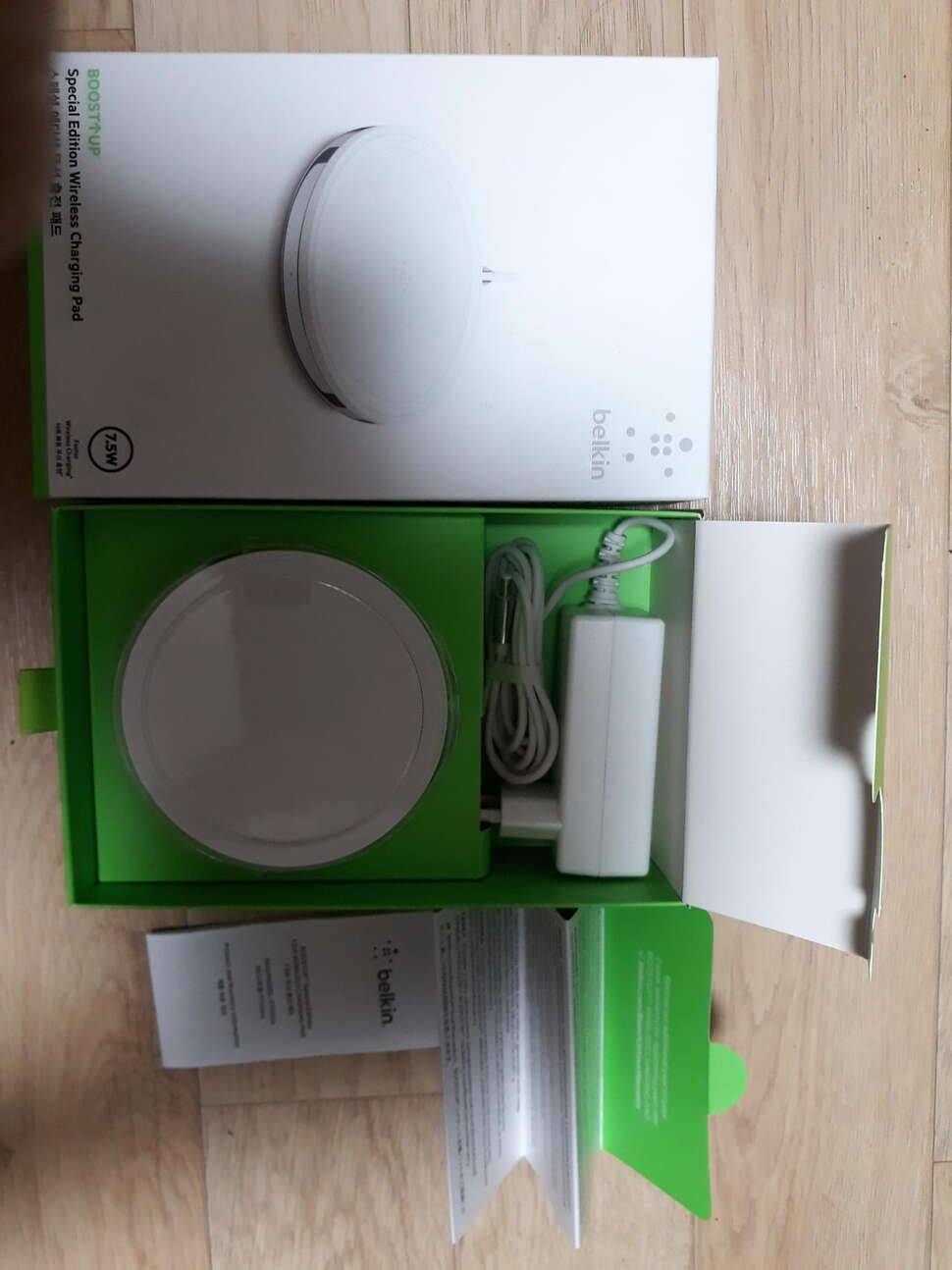 SONY 헤드폰 MDRQ38LW 와 몇가지 입니다 (중고장터 - 비낚시용품)