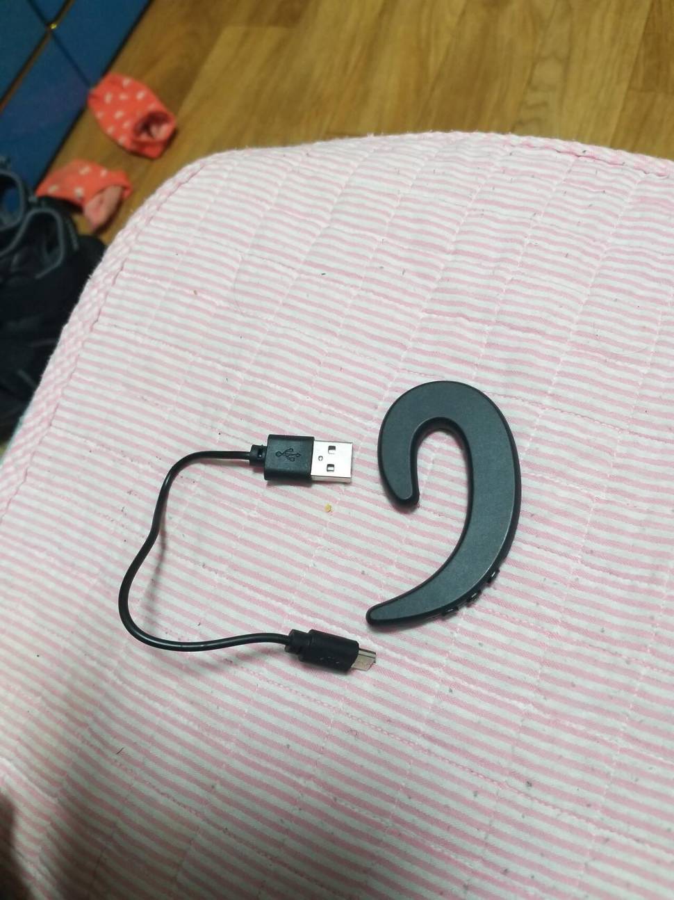 블루투스이어폰 팝니다 (중고장터 - 비낚시용품)