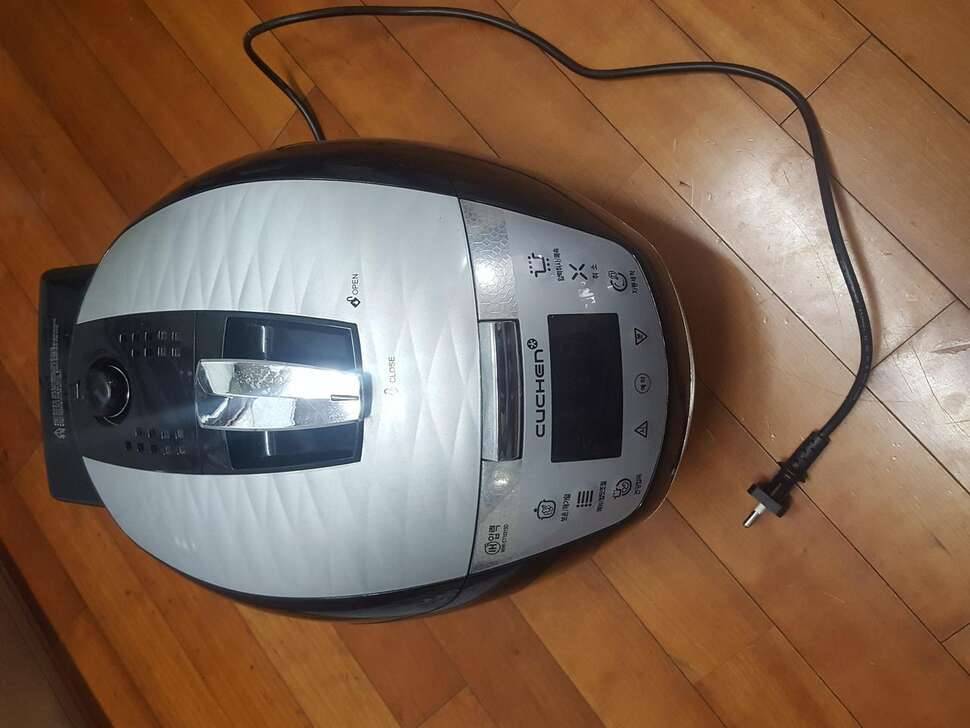 쿠첸 전기 압력밥솥 팝니다 (중고장터 - 비낚시용품)