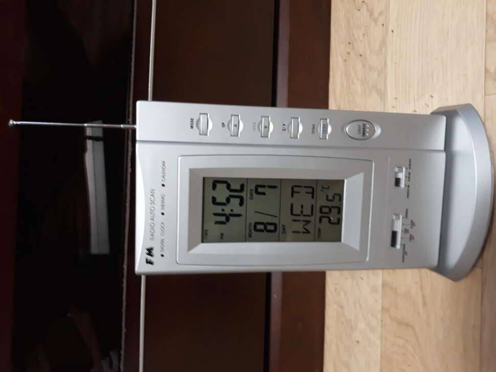 아디다스 운동화 및 셔츠와 몇가지 입니다 (중고장터 - 비낚시용품)