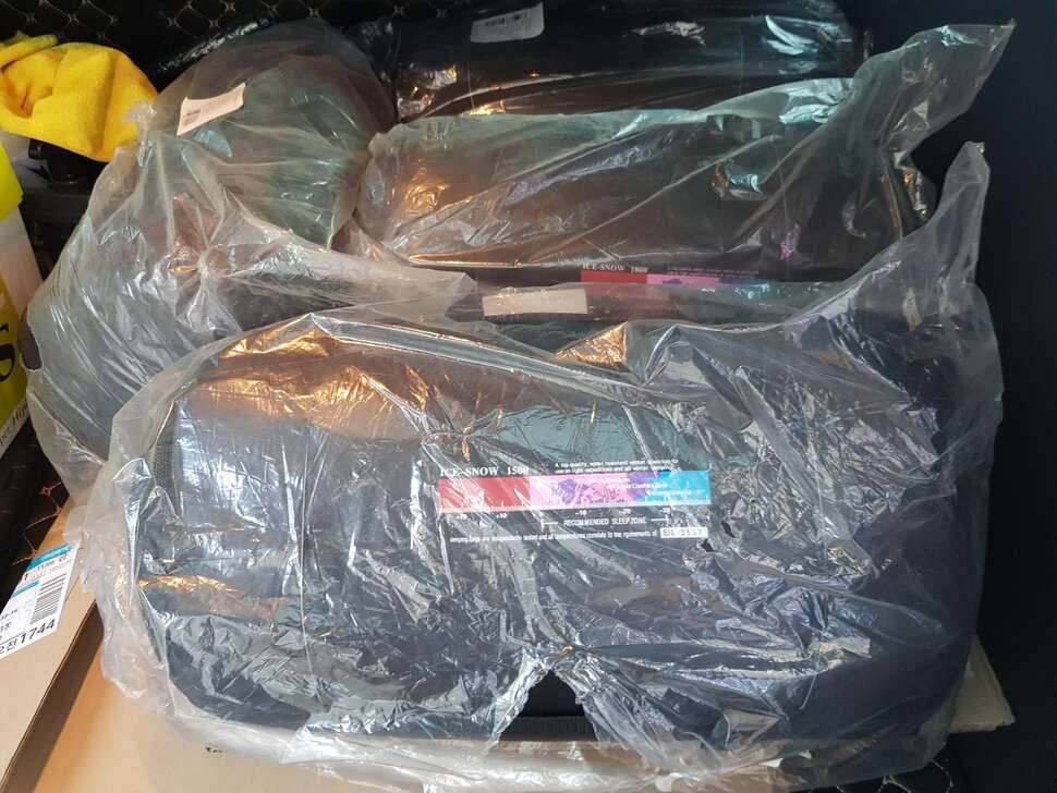 구스침낭 팝니다1500g 극동계침낭 (중고장터 - 비낚시용품)