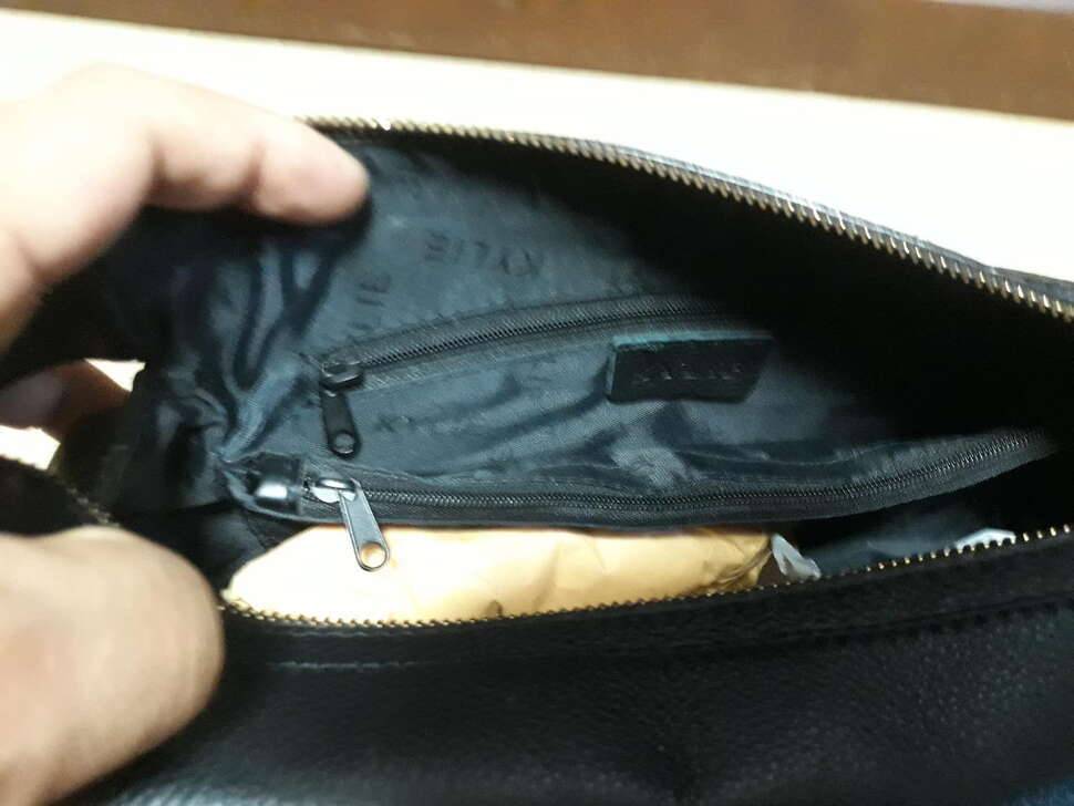 빈폴 오리지널 장지갑 외 몇가지 입니다 (중고장터 - 비낚시용품)