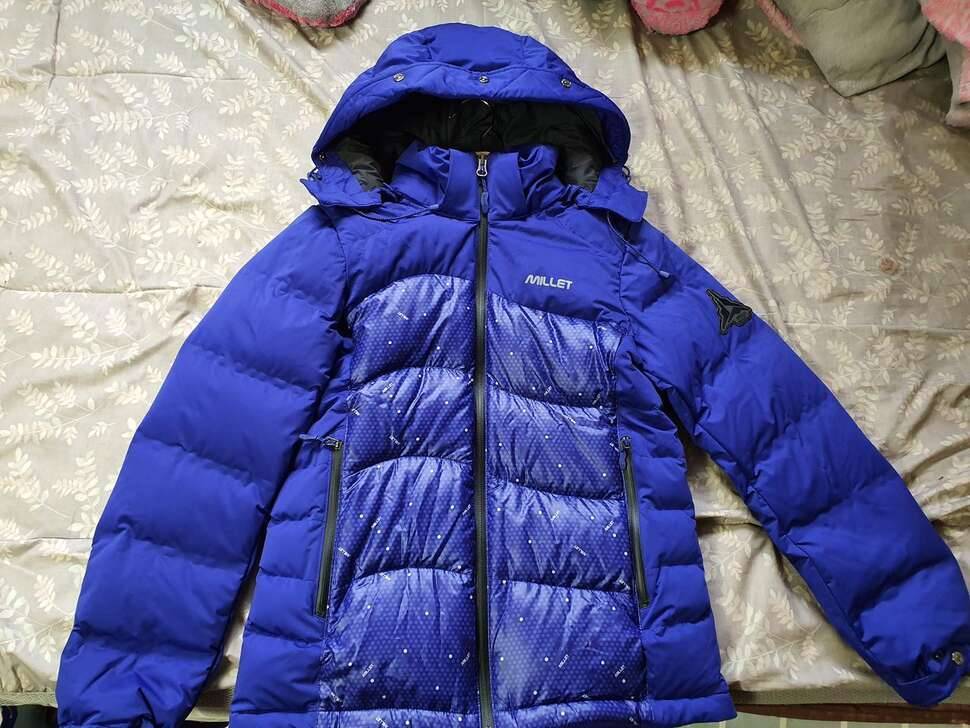 밀렛 여성 오리지널 구스 다운과 시계 몇가지 입니다 (중고장터 - 비낚시용품)