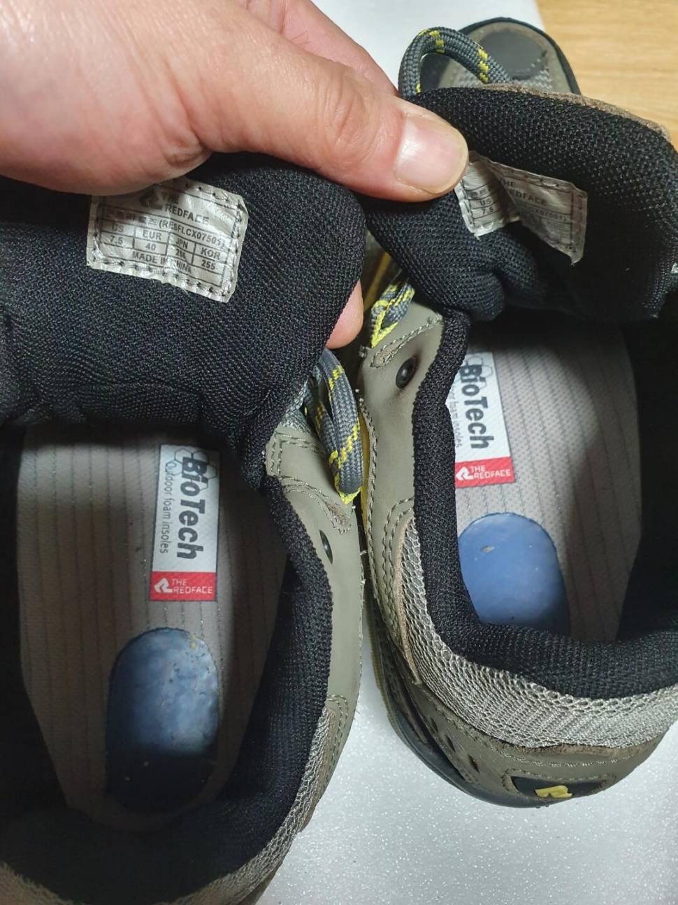 레드페이스 등산화 255mm (중고장터 - 비낚시용품)