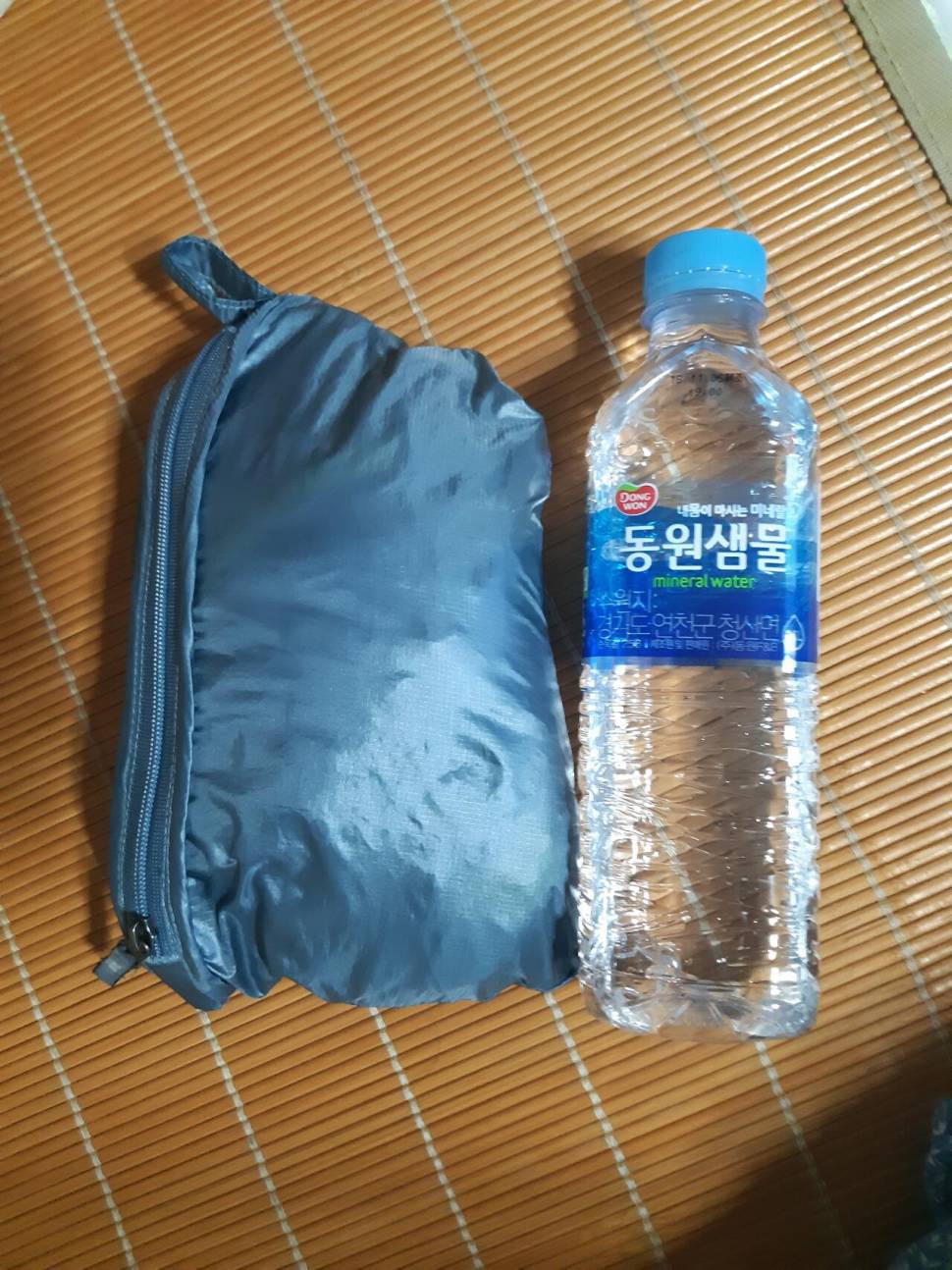 100마운틴하드웨어 초경량 바람막이 판매합니다 (중고장터 - 비낚시용품)