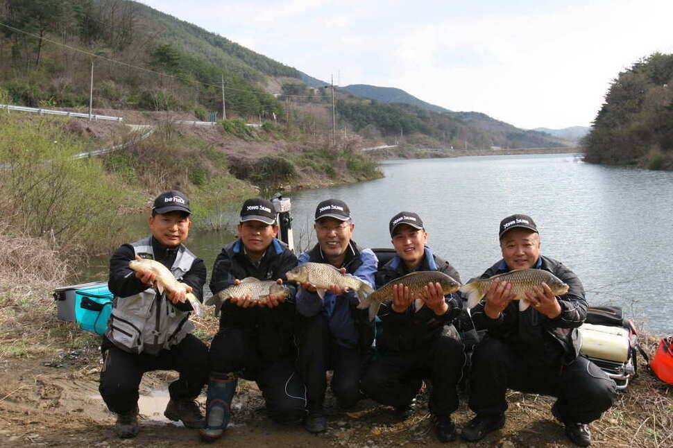 4짜 타작한날 (조황조행기 - 월척컵토종붕어챔피언십)